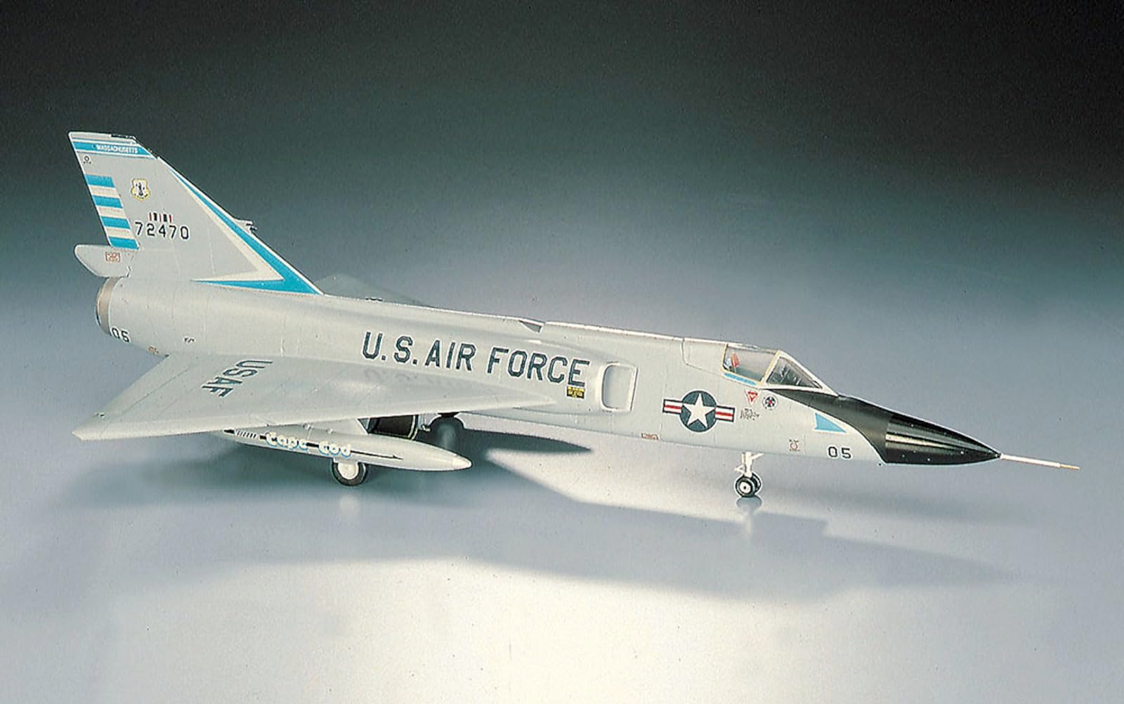 Amazon.com: Hasegawa HAC11 1:72 Scale F-106A Delta Dart Model